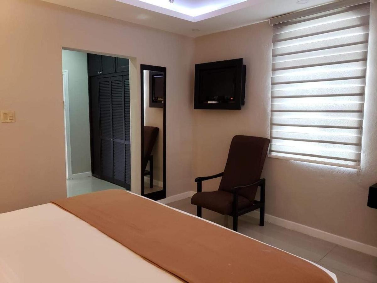Christar Villas Hotel 킹스톤 외부 사진