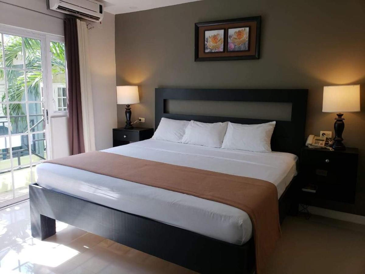 Christar Villas Hotel 킹스톤 외부 사진