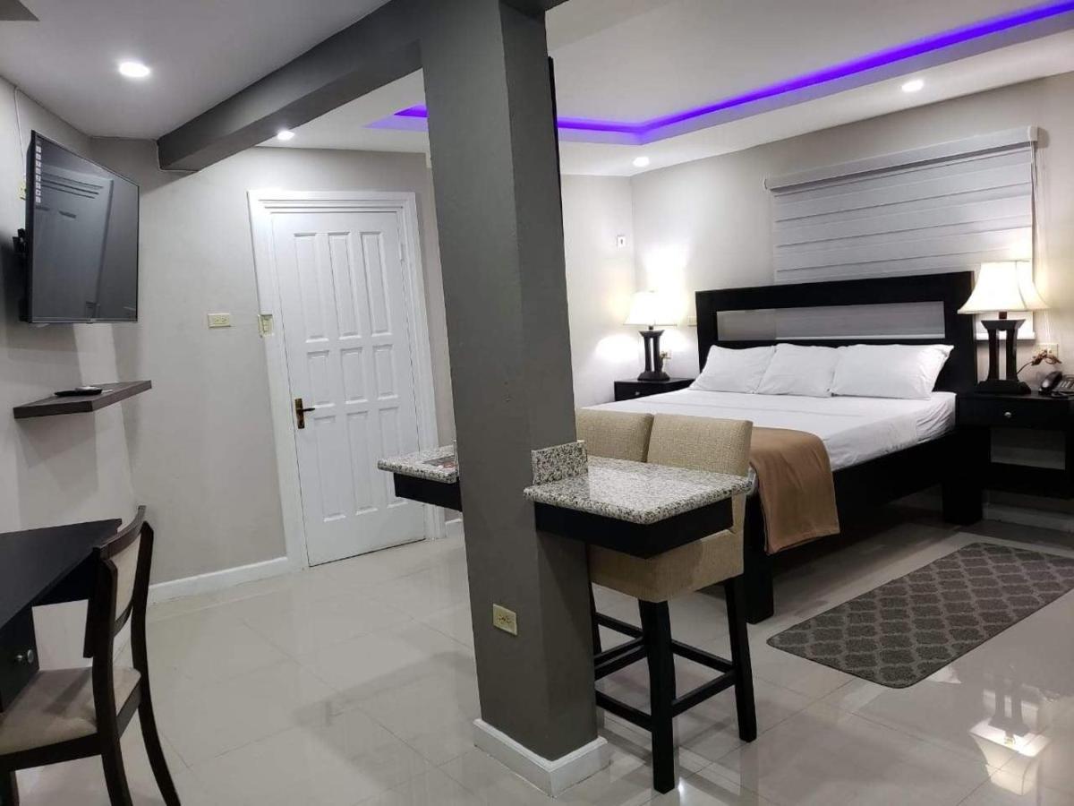 Christar Villas Hotel 킹스톤 외부 사진