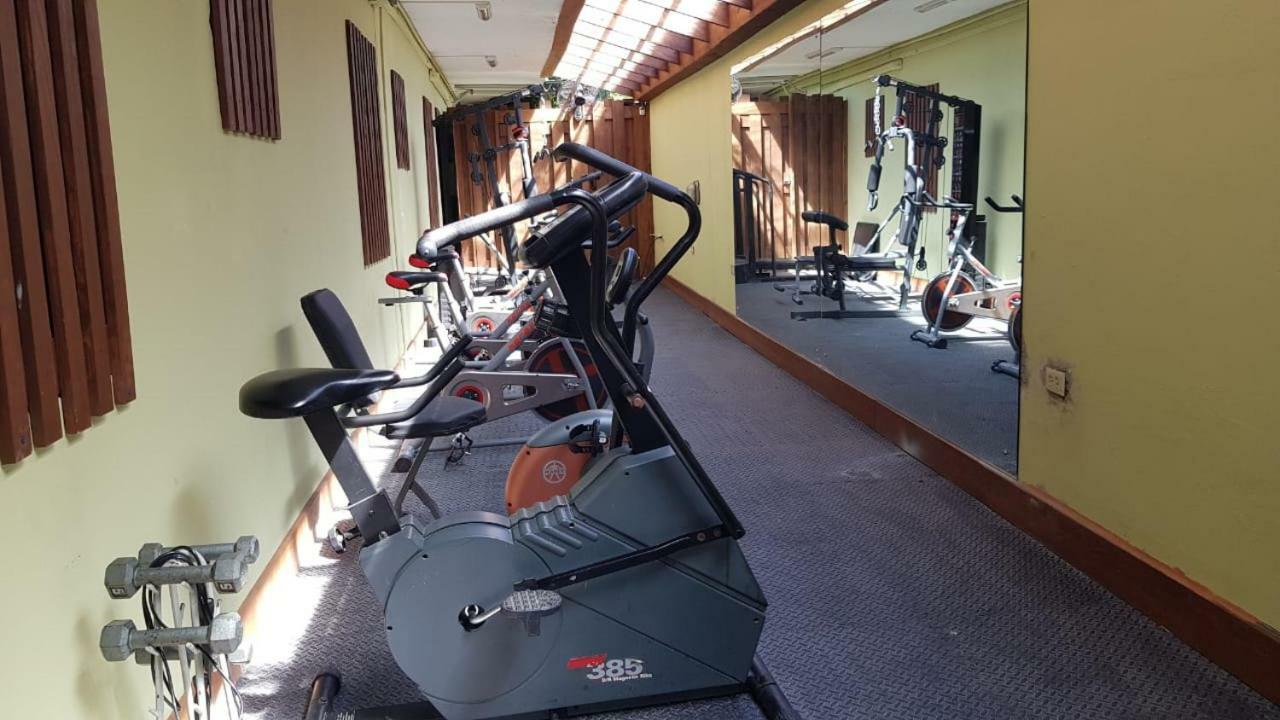 Christar Villas Hotel 킹스톤 외부 사진