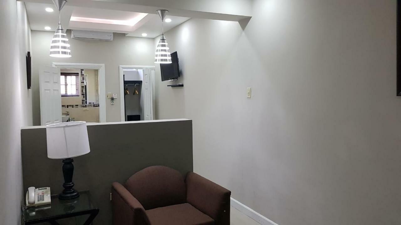 Christar Villas Hotel 킹스톤 외부 사진