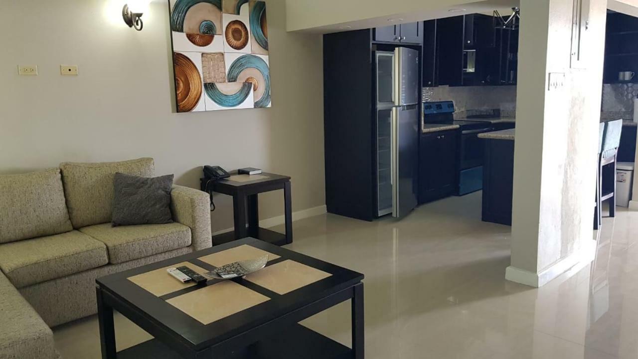 Christar Villas Hotel 킹스톤 외부 사진