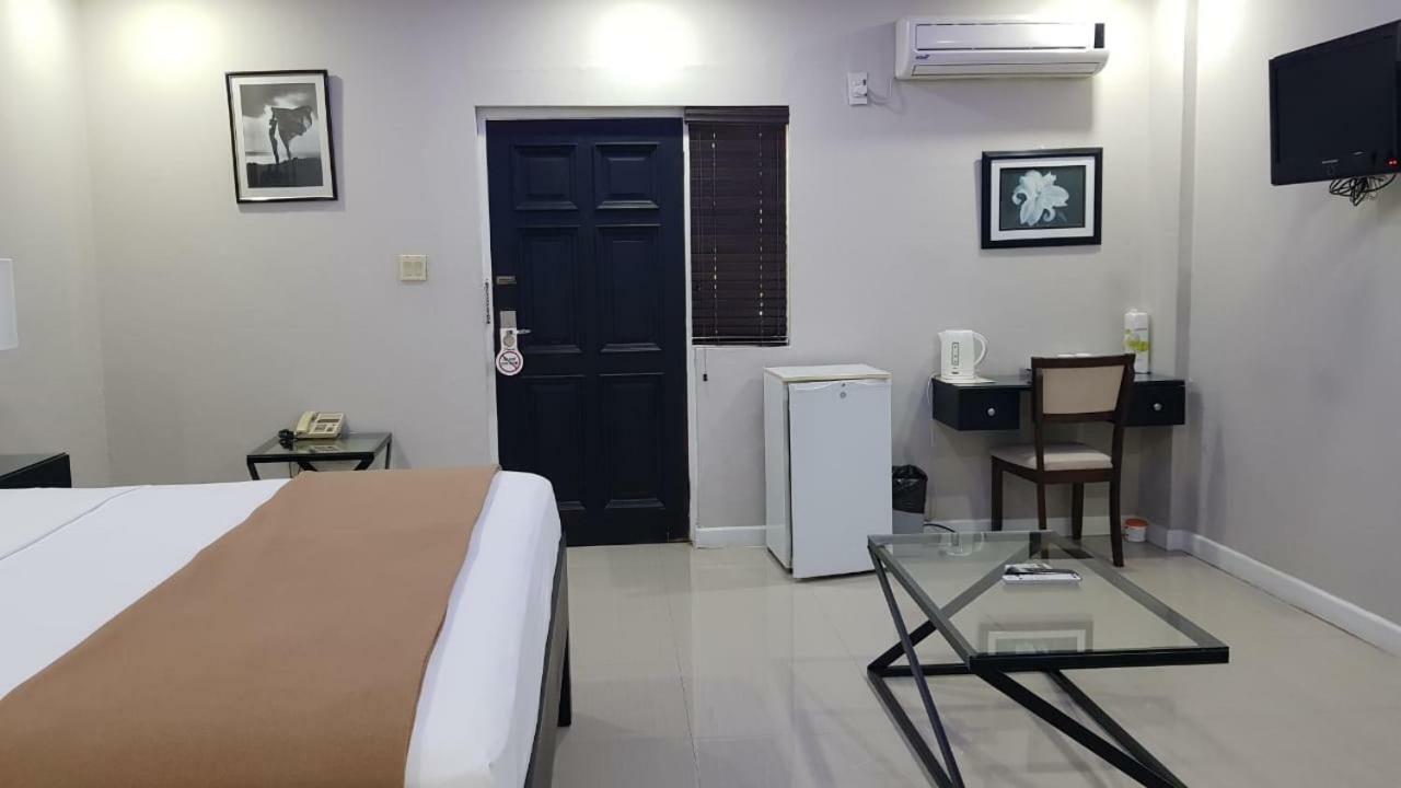 Christar Villas Hotel 킹스톤 외부 사진