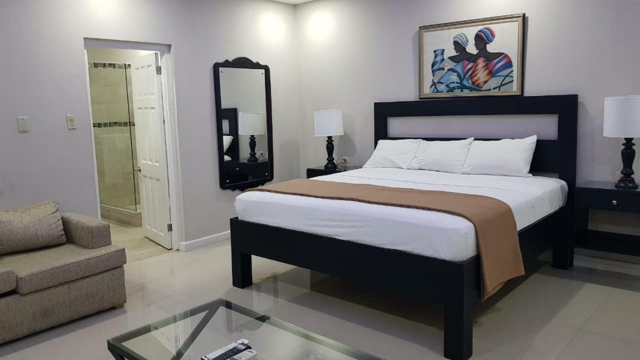 Christar Villas Hotel 킹스톤 외부 사진